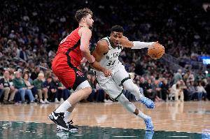 Amick：申京或会被当交易字母哥筹码 不确定雄鹿是否那么中意申京